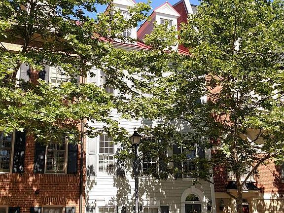 3rd image of 510 N Royal St