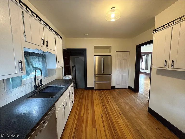 5821 South St — Photo 7
