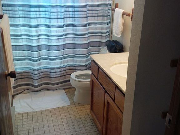 4th image of 17430 Ambaum Blvd S #A-23