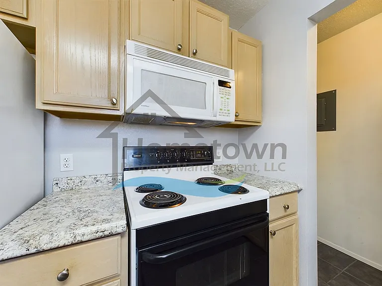 301 W 2nd Ave — Photo 15