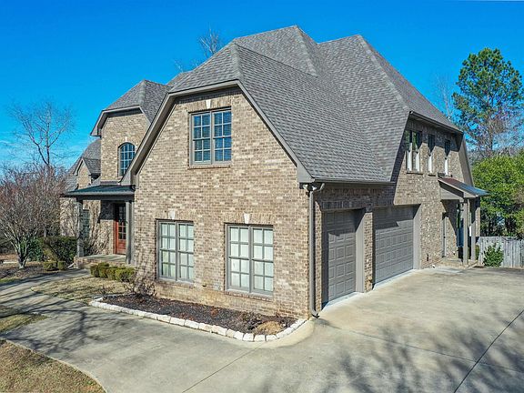 2nd image of 1412 Legacy Dr