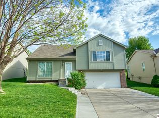 19022 Jacobs St, Omaha, NE 68137