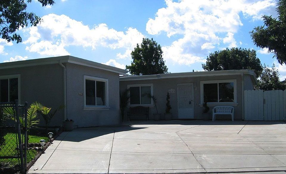 6137 Maywood Lane