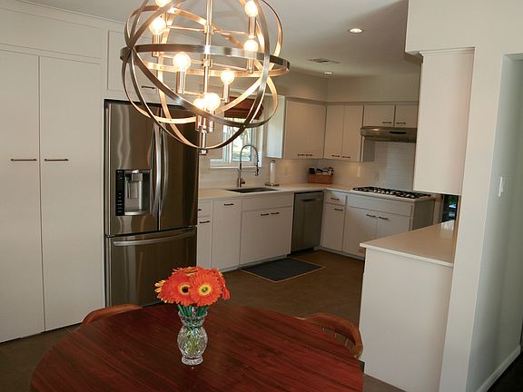 kitchen and breakfast nook