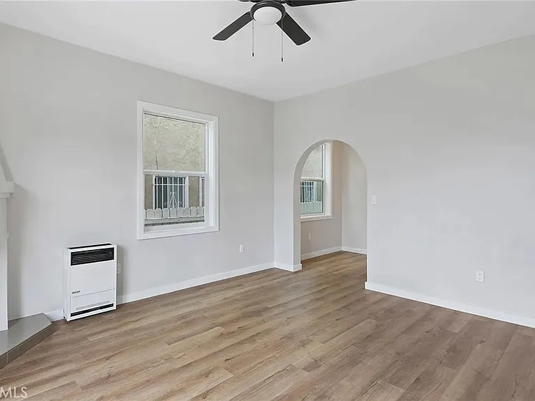 1827 E 4th St #2 — Photo 3