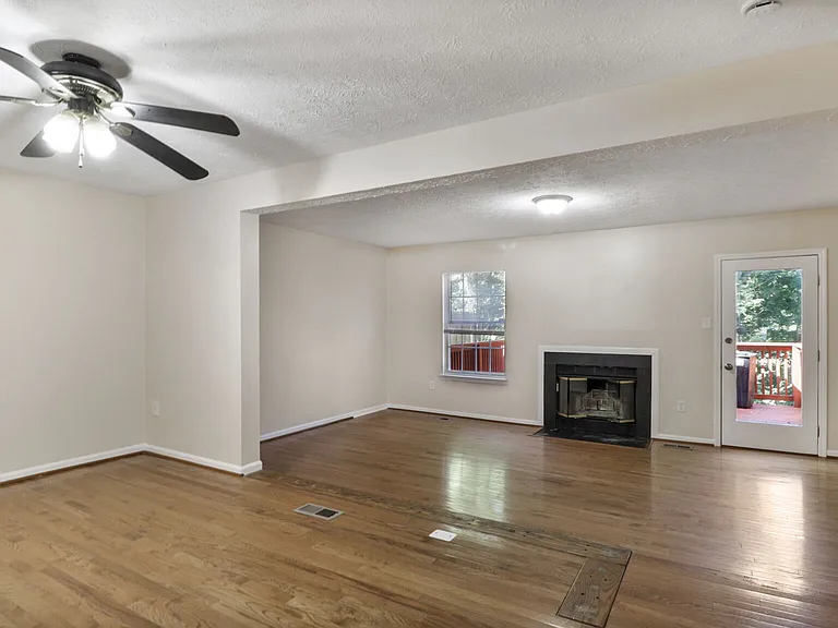 8122 Greenspring Valley Rd — Photo 6