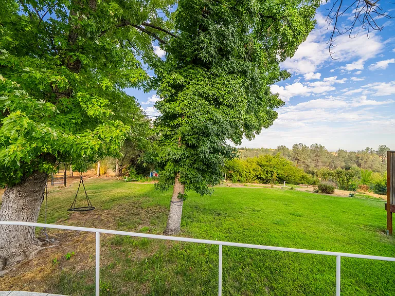 2820 Panorama Dr — Photo 38