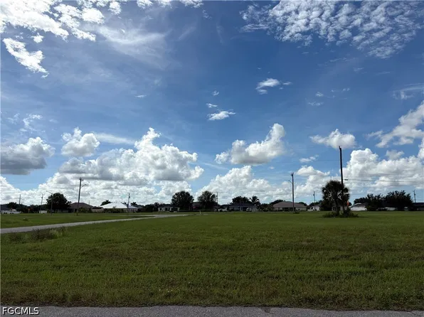 2212 NE 16th Ter, Cape Coral, FL 33909