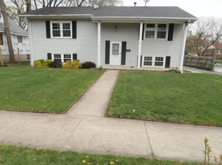 111 E Pine Ave, Bensenville, IL 60106