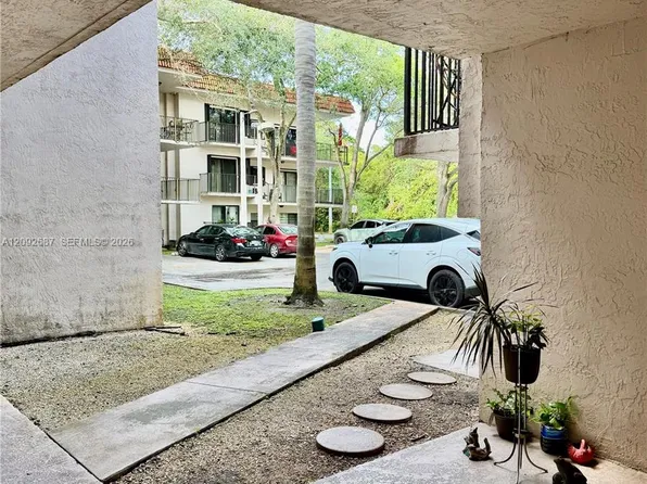 4725 SW 62nd Ave APT 104, Fort Lauderdale, FL 33314