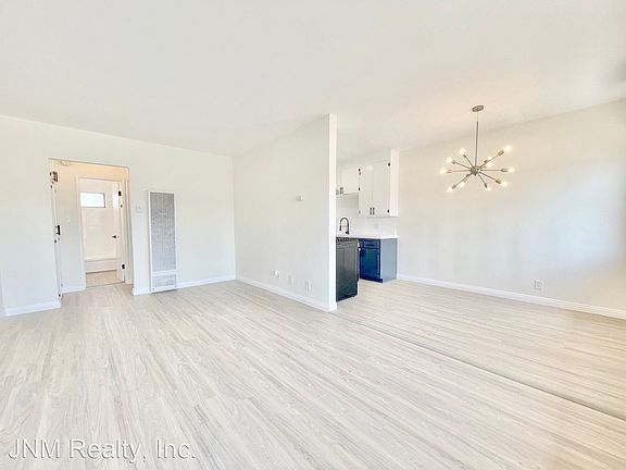 2nd image of 6402 S Victoria Ave #8