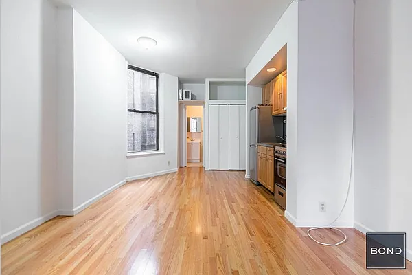 Rented by Bond New York | media 6