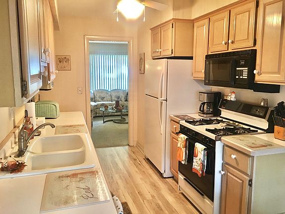 3rd image of 3419 Constance Dr