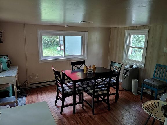 2nd image of 406 S Bellevue St