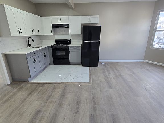 3rd image of 128 N 14th St #G2