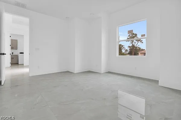 3 bed, 2.0 bath, 1987 sqft, $2,500 — Photo 2