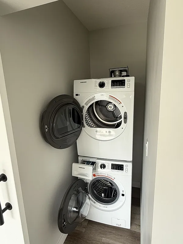1 bed, 1.0 bath, $1,400 — Photo 3