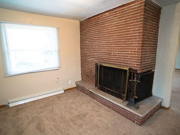 4th image of 6947 Willow Wood Dr