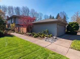8240 SW Fairway Dr, Wilsonville, OR 97070