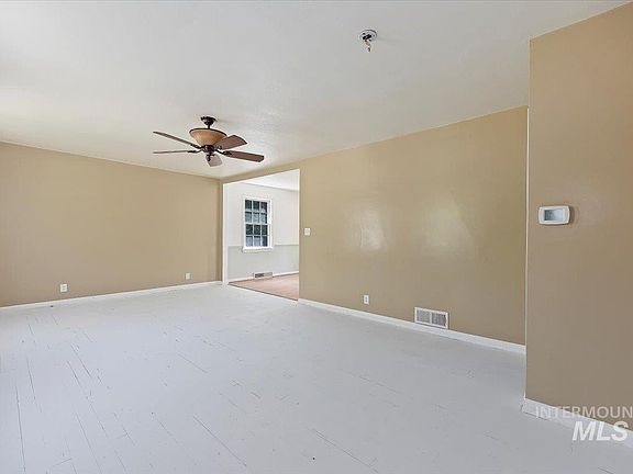 4th image of 1530 9th Ave E