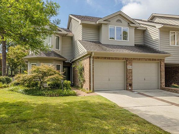4th image of 113 Club Villa Dr E