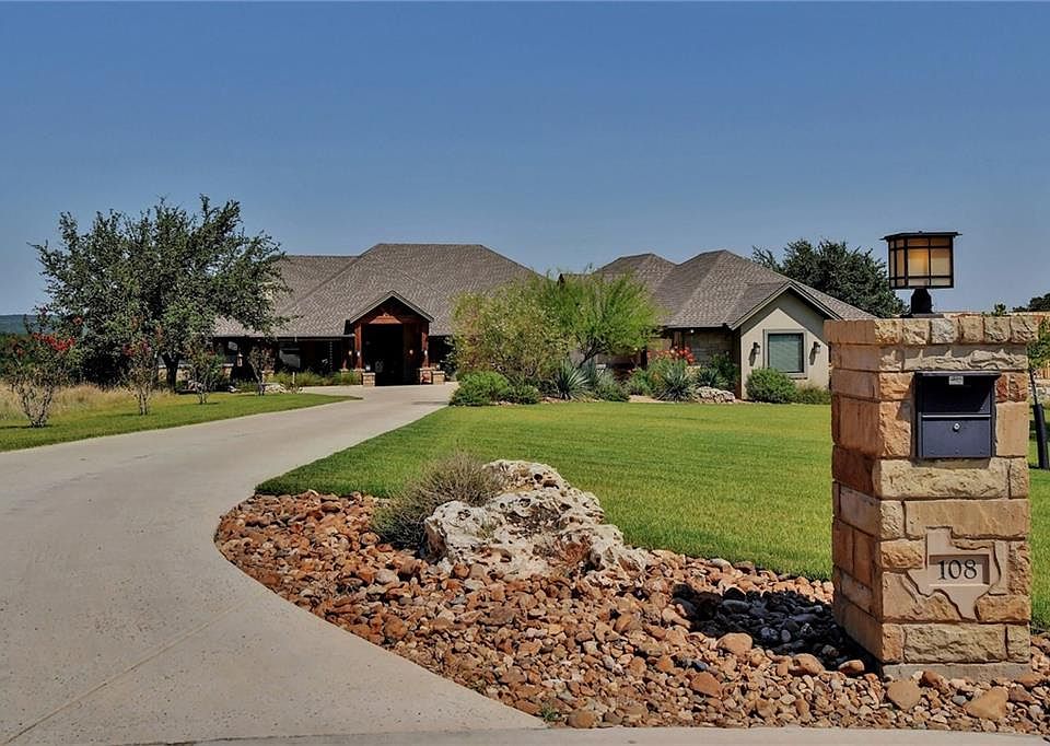 1st image of 108 Jim Bowie Dr