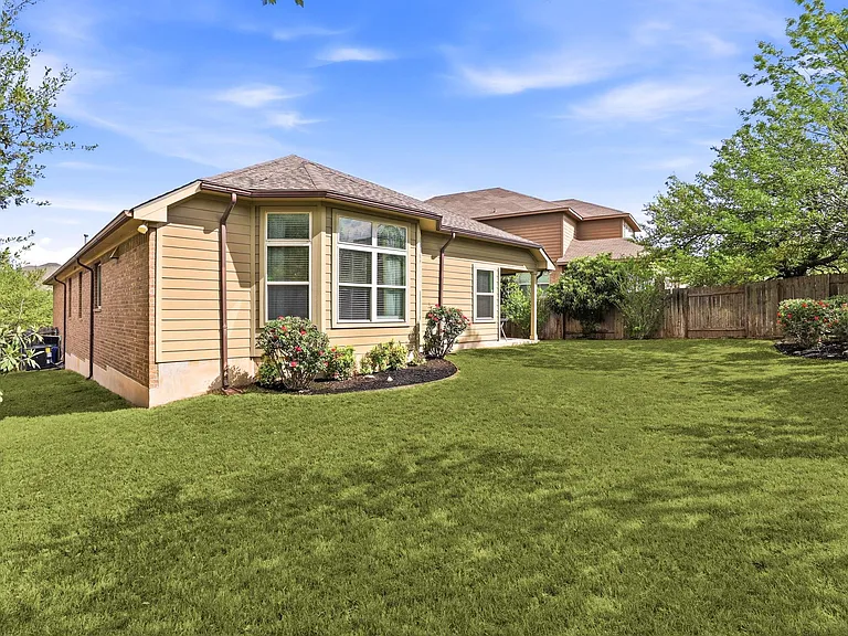152 Stone View Trl — Photo 32