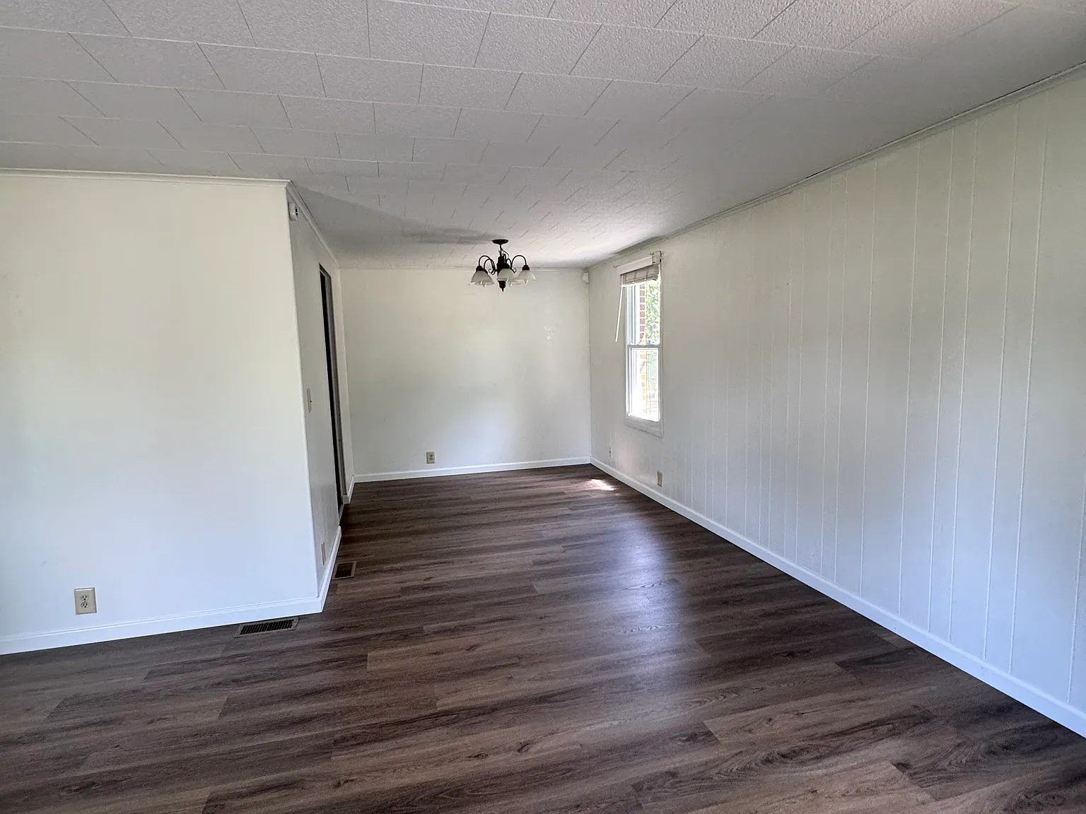 3 bed, 1800 sqft, $1,550 — Photo 3