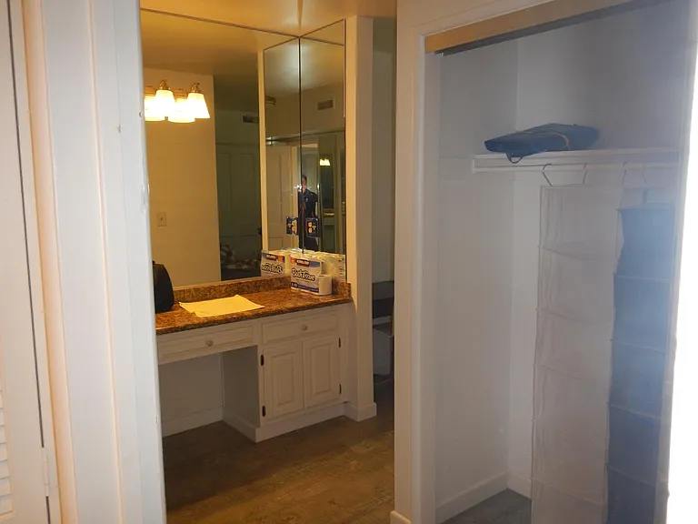 540 Kelton Ave — Photo 18