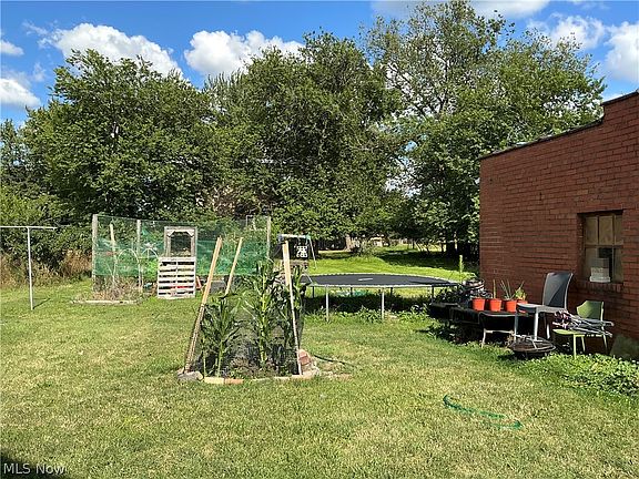 4th image of 12783 Pearl Rd
