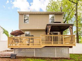 992 10th St #1, Pasadena, MD 21122