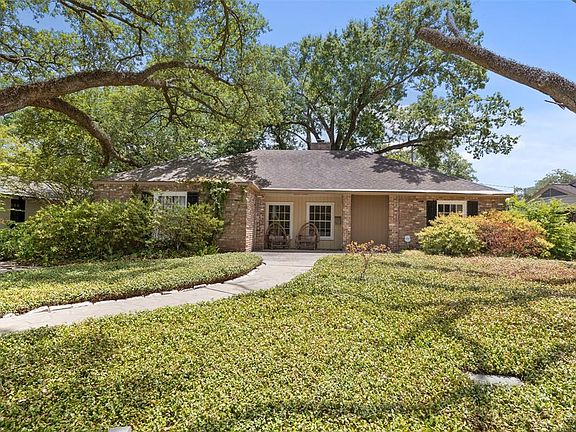 5th image of 4029 Meadow Lake Ln