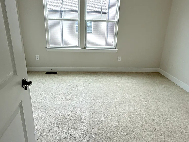 3511 Carnaby St — Photo 12
