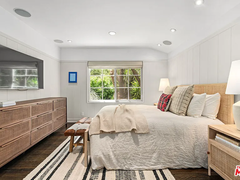 2107 El Roble Ln — Photo 26