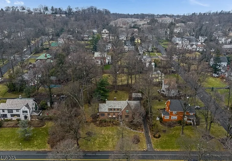 123 Wyoming Ave — Photo 35