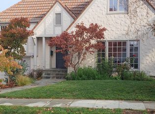 22 Channing Rd, Burlingame, CA 94010