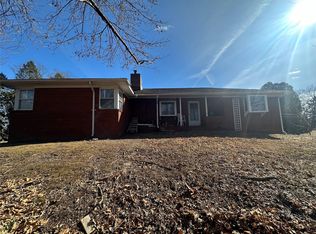 1 Fenmore Dr, Wappingers Falls, NY 12590