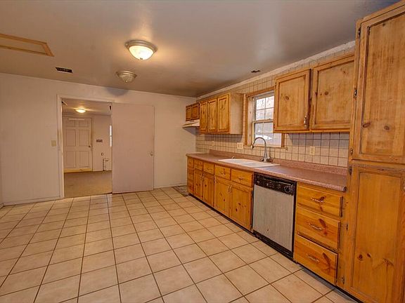 4th image of 206 N Webster Avenue