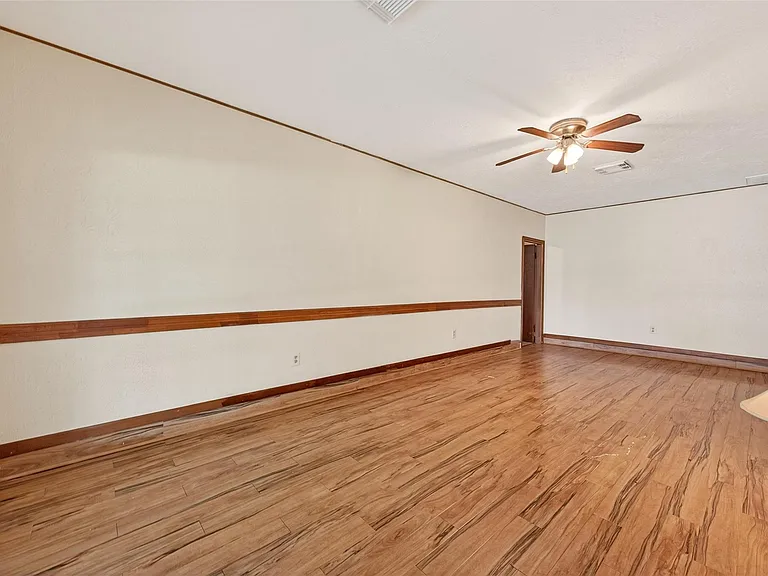 4019 Beatrice Ave — Photo 10