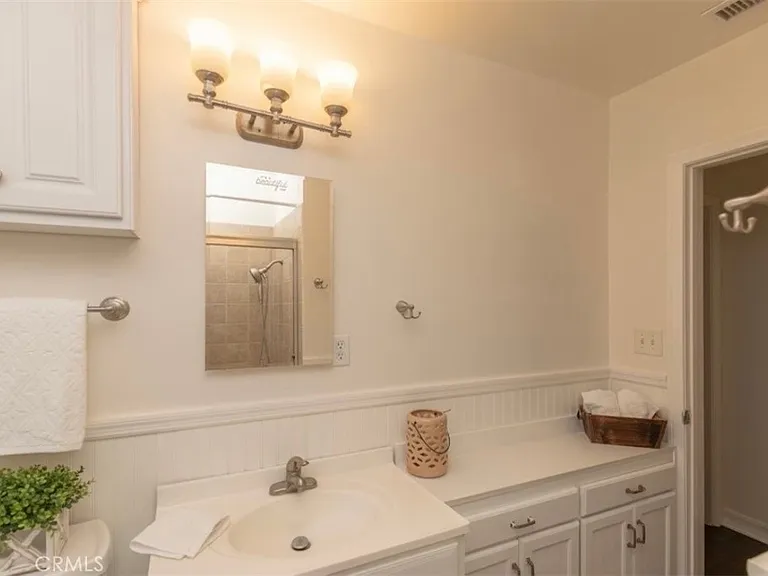 14461 Cullen — Photo 8