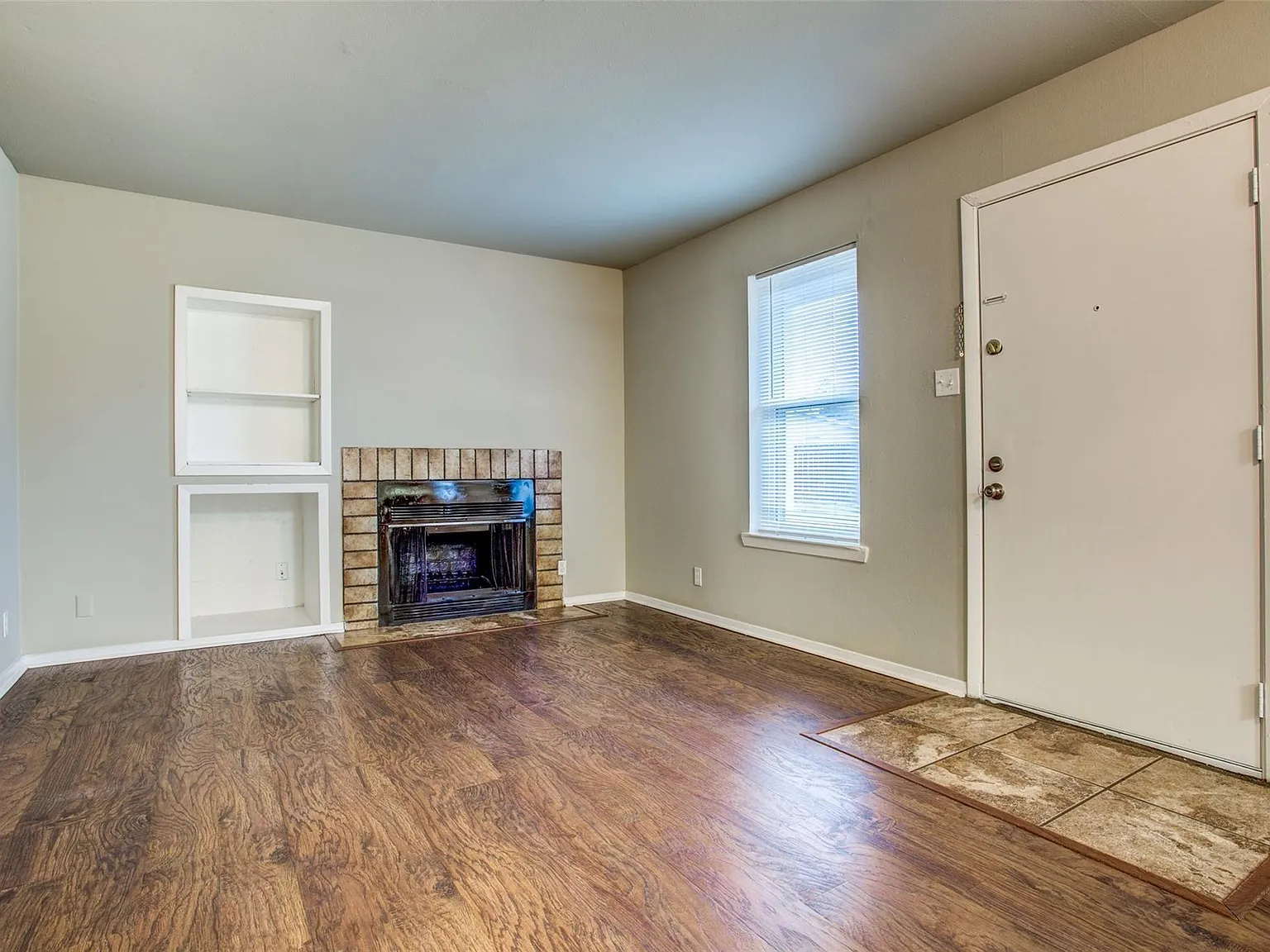 3825 Camelot St; Denton 76209 - A — Photo 2