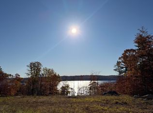 5 Dyer Ln, Belgrade, ME 04917