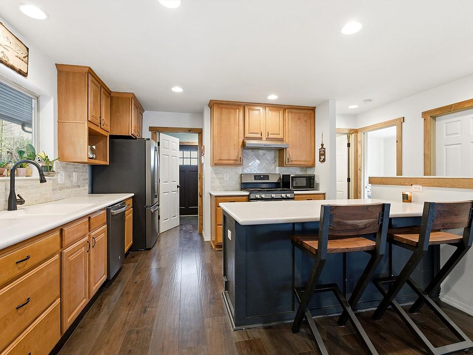 1st image of 520 Gopher Ln