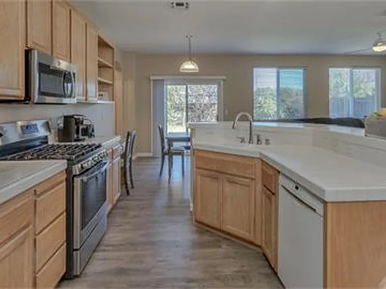 2124 Caravaggio Dr — Photo 5