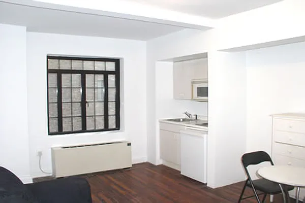 Rented by Steven Corcoran Real Estate | media 27