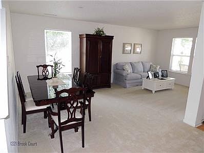 2nd image of 1321 Brook Ct