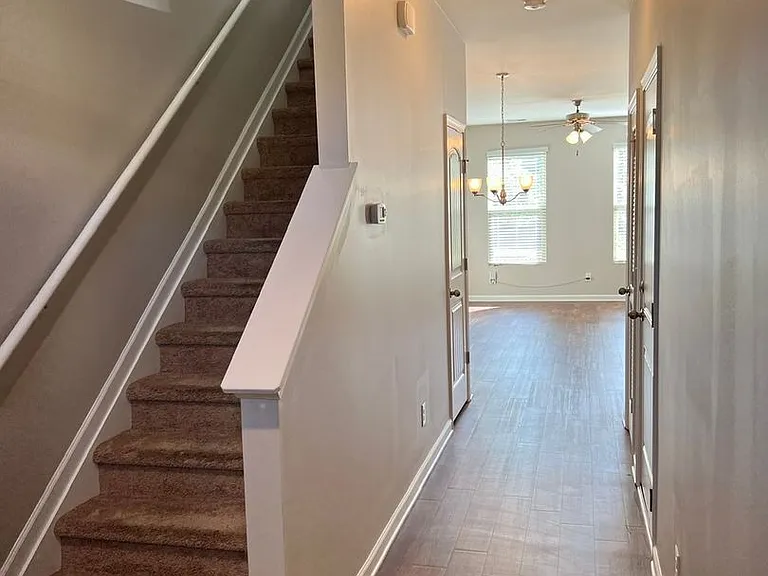 920 Brigade Loop — Photo 2