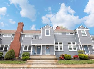 501 Auburn St APT 303, Whitman, MA 02382