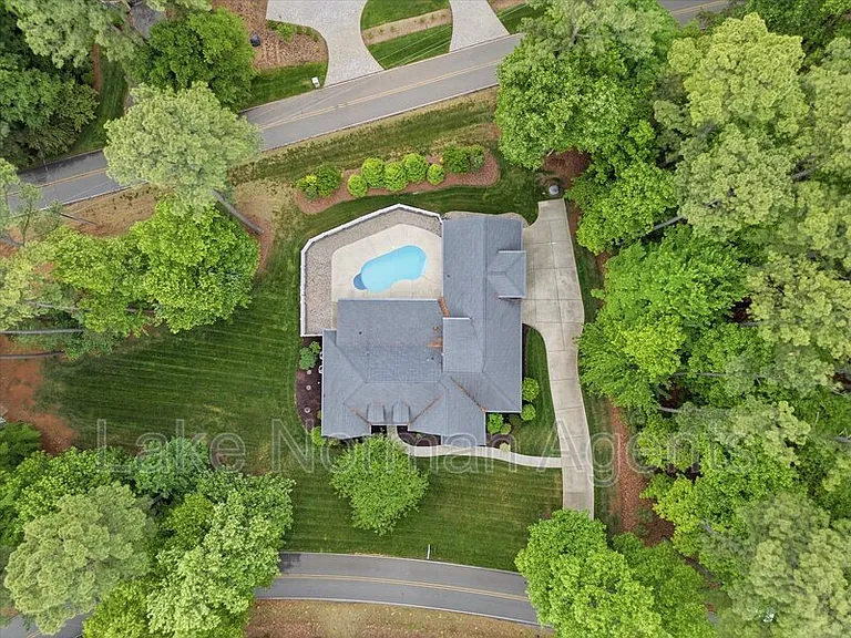 505 Stonemarker Rd — Photo 8