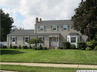 16 Mayflower Dr, Red Bank, NJ 07701